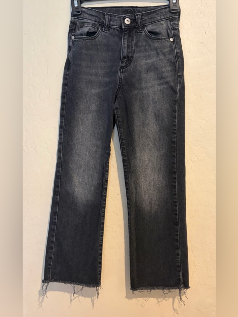 Art Class Girl’s Trendy Denim Black Straight Leg Jeans Raw Hem High Rise Size 8